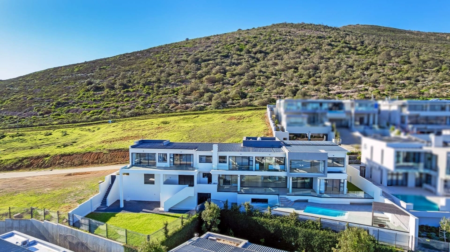 5 Bedroom Property for Sale in Baronetcy Estate Western Cape